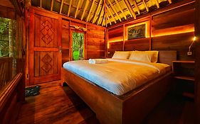 Aulia Bungalows